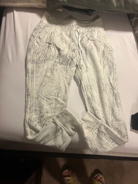 LULULEMON White Marble-Print Drawstring Sweatpants